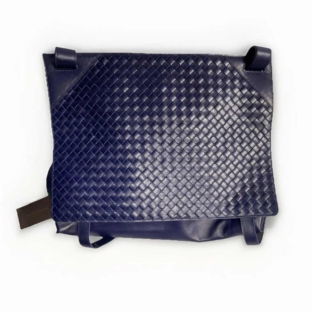 Bottega Veneta Laptop Crossbody Bag —SOLD— - Picture 4 of 11